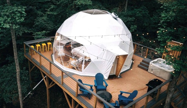 Treetop Getaway w/Hot Tub Peaceful retreat