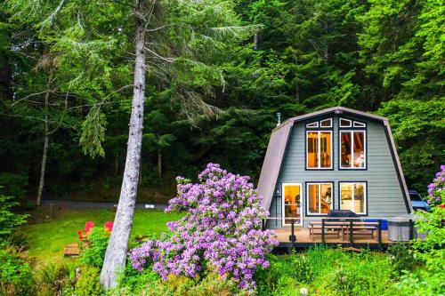 Treetop Lodge - 2 Homes on one Property!