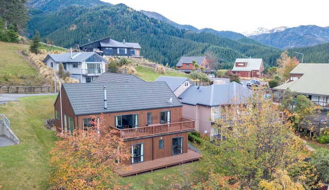 Treetop Lodge - Acheron Holiday Home