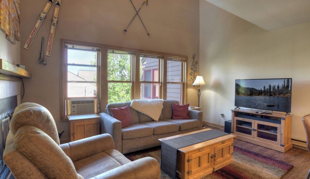 Treetop Overlook | Trails, Golf, Pool & Hot Tub - Near Town
