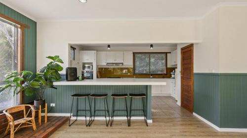 Treetop Retreat House - Spacious Family Getaway