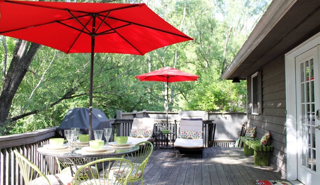 Treetop retreat in Mt. Pisgah nearby Asheville