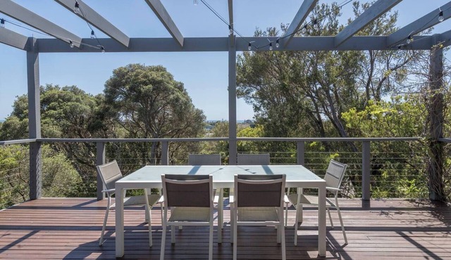 Treetop Tides Scenic Tootgarook Coastal Getaway