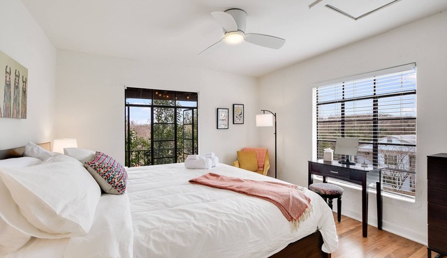 Treetop views in 2-bedroom historic duplex