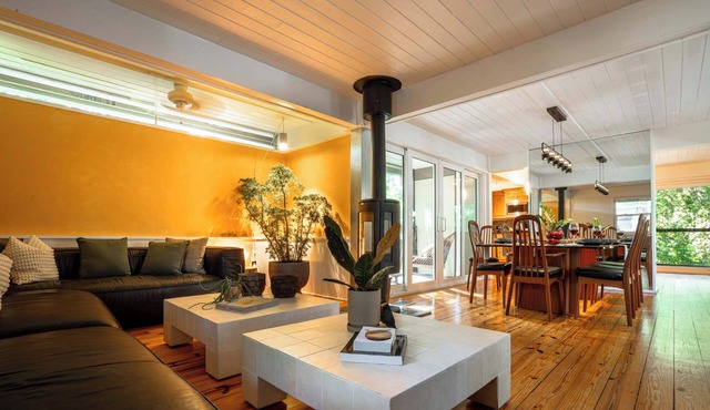 TreeTops | Architectural Gem Hot Tub 2 Kitchns