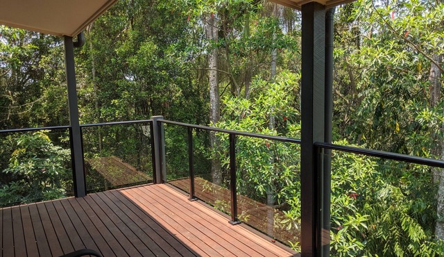 Treetops Haven- Bushland setting a short stroll to Maleny Centre