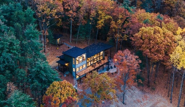 TreeTops, modern luxury overlooking Keuka Lake - Luxury Treehouse included