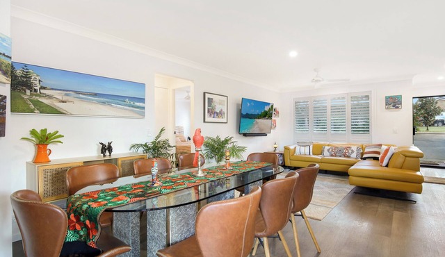 Treetops on Seabreeze - Peaceful 2BR Home Near Sawtell