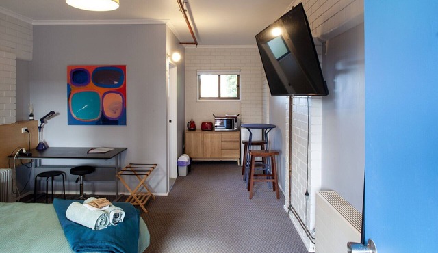 Treetops Silvan Valley Lodge 7 night discounts