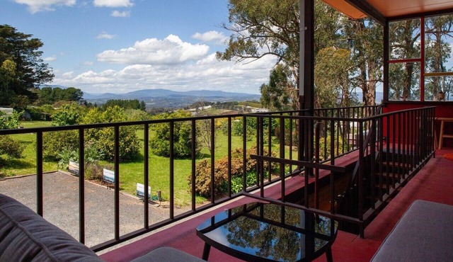 Treetops Vista Suite Silvan 7 night discounts