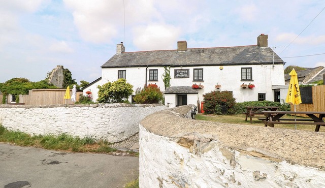 TREFECHAN - 4 PLOUGH & HARROW, pet friendly in Llantwit Major