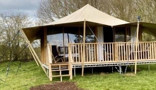 Tregantle Farm Eco Glampsite Super Safari Cabin