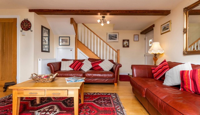 Tregarnedd Cottage - Two Bedroom Cottage, Sleeps 4