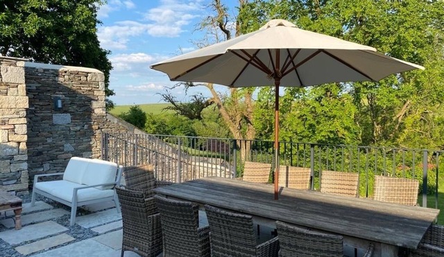 Tregrylls Barton a Stunning & Stylish Cornish Barn Retreat