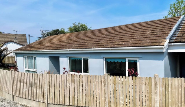 TRELAWNE, pet friendly, with a garden in Crackington Haven