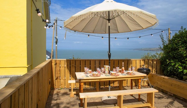 Trem y Don, New Quay