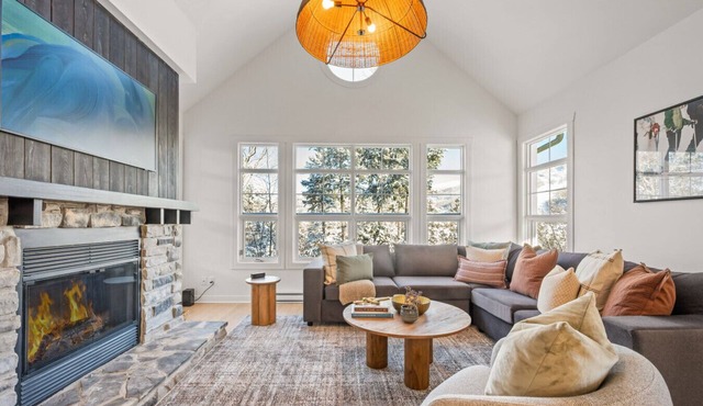 Tremblant Prestige - Les Eaux 221-3