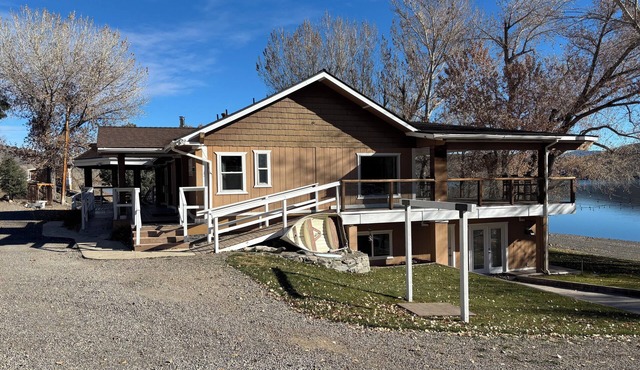 Tremendous 3-bedroom house with AC in charming Topaz