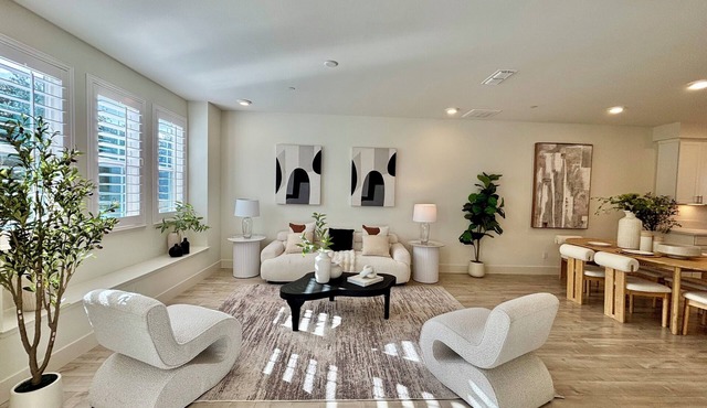 Tremendous 4-bedroom condo with AC in sunny Sunnyvale