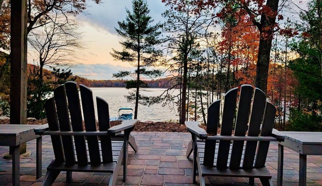 Tremolo Glen: Northwoods Cabin On Crystal-Clear Lake