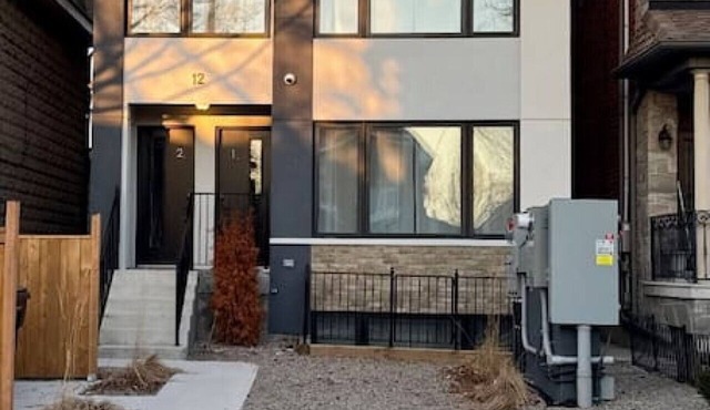 Trendy 2-BDR Apartment in Toronto (Unit #2)