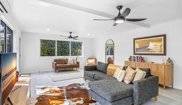 Trendy 2-Bed Home with Outdoor Entertainment