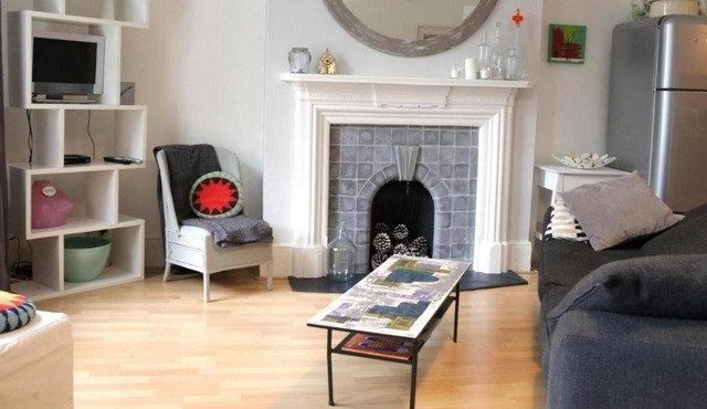 Trendy 2BD flat in West Hampstead