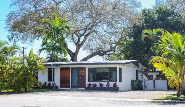 Trendy 2BR near Downtown FTL!