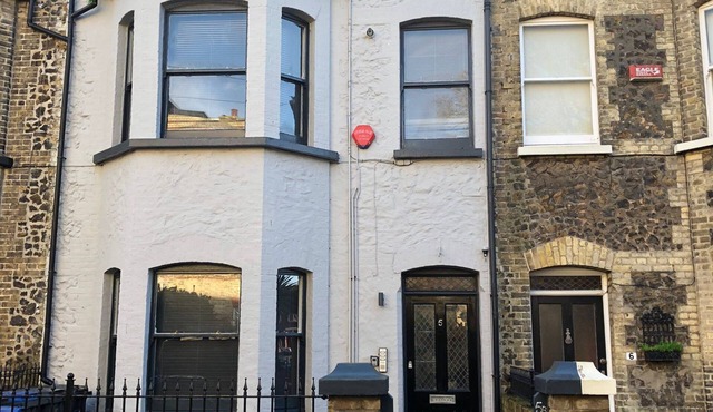 Trendy 3 bed Apartment close to Margate, beach bars and restaurants