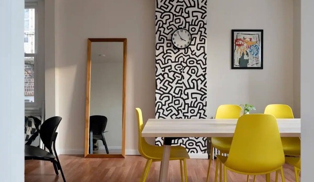 Trendy 3-bedroom apartment near Manhattan