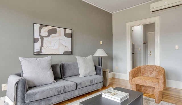 Trendy Back Bay 1BR w/W/D nr Newbury St, by Blueground