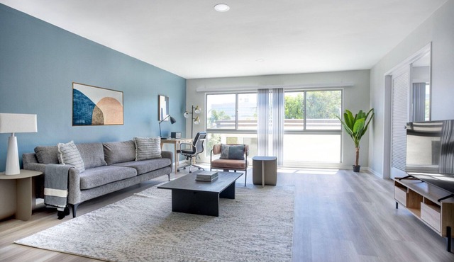 Trendy Beverly Hills 2BR w/Pool, nr Shops & Groceries, by Blueground