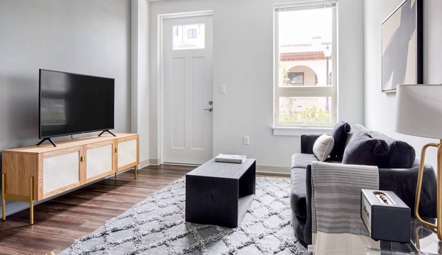 Trendy Brighton 1BR w/W/D, Gym, near T, Shops + Dining, by Blueground