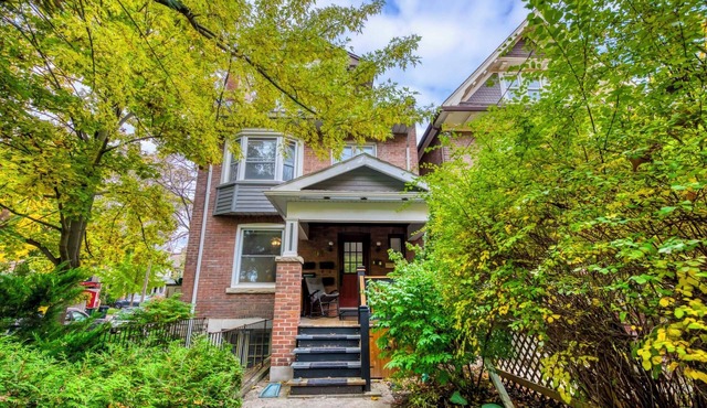 Trendy Dixon Toronto Escape | Close to the Beach