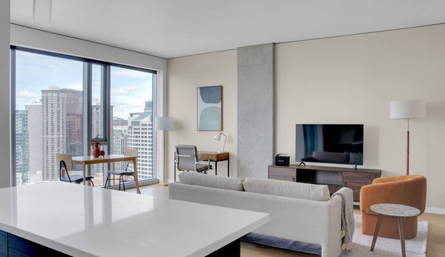 Trendy Downtown 1BR w/Gym, W/D & BBQ, near Dining & Shops, by Blueground