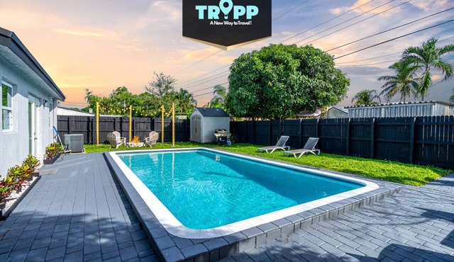 Trendy Family Home -Heated Pool