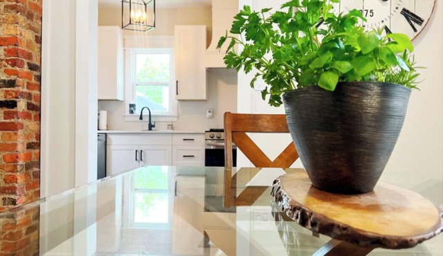 Trendy Home - Historic Walkerville Distillery District