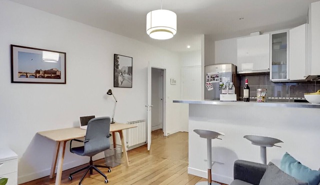 Trendy Marais district air-conditioned 2 bedrooms