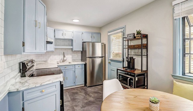 Trendy neighborhood, walkable to local restaurants and shops, near OSU