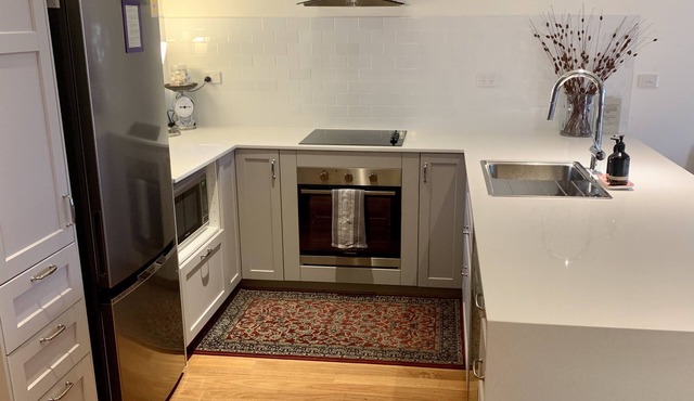 Trendy Northcote location