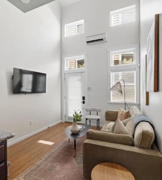 Trendy NW Portland Getaway - Walk to Dining & Bars