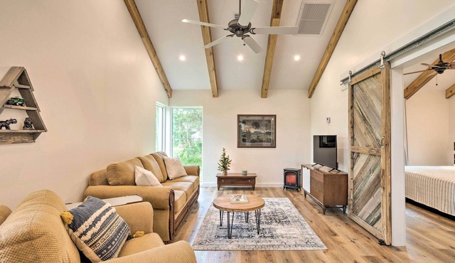 Trendy Palm City Cottage w/Porch on 5 Acres!