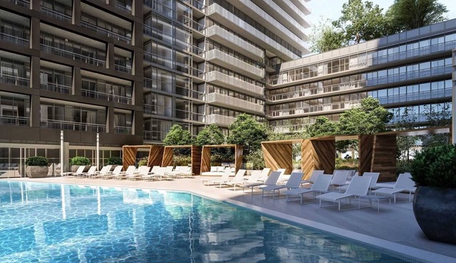 Trendy Resorts-Style Condo + Pool + Gym + Parking!