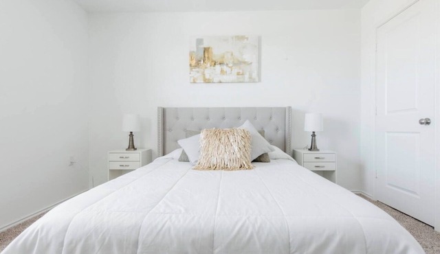 Trendy Spacious Home - Prime Location in Austin- Early Checkin