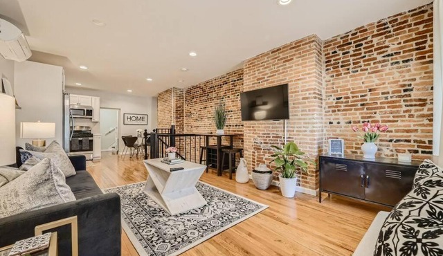 Trendy Spot in Downtown Baltimore/Fellspoint