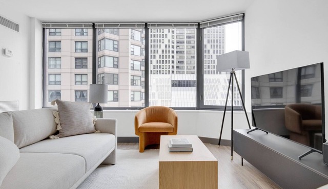 Trendy Streeterville Studio w/Deck & Pool, close to Beach, by Blueground
