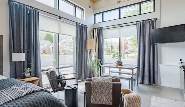 Trendy Studio in Uptown Village Vancouver WA