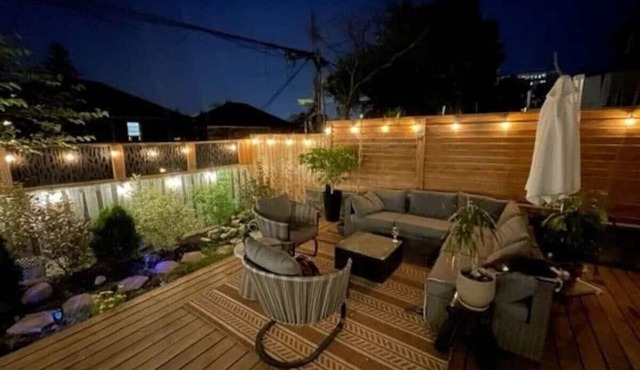 Trendy Toronto Home: Sleek Design & Urban Elegance