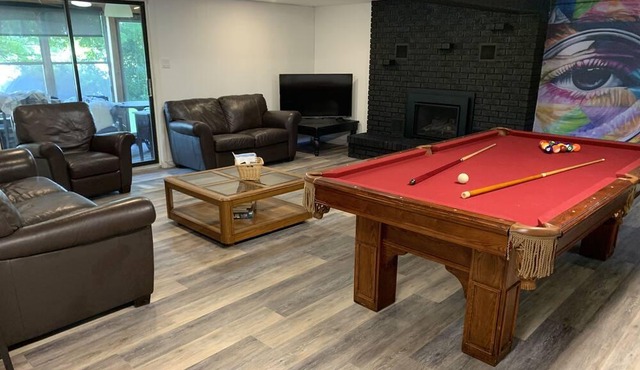 Trendy Trent River Retreat