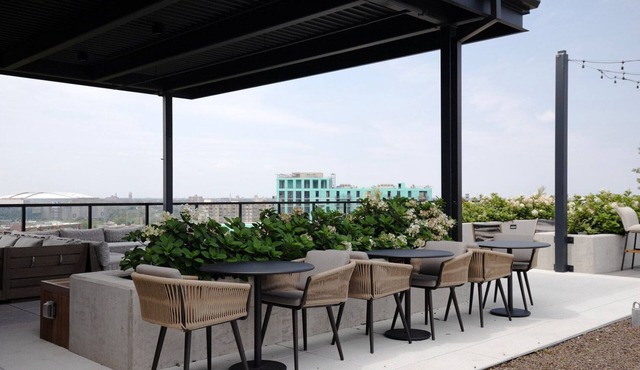 Trendy West Loop 2BR w/Lounge & Pool, nr Union Park, by Blueground